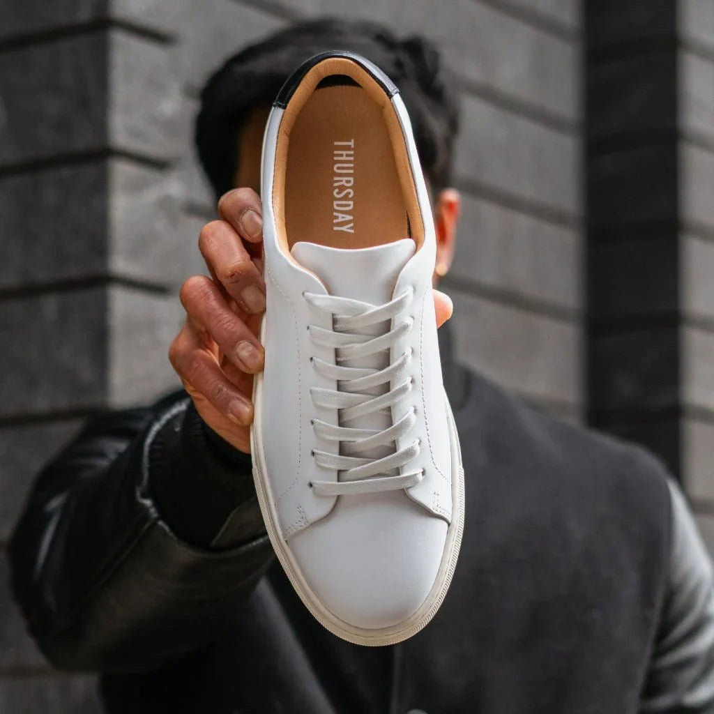 Encore | White & Black