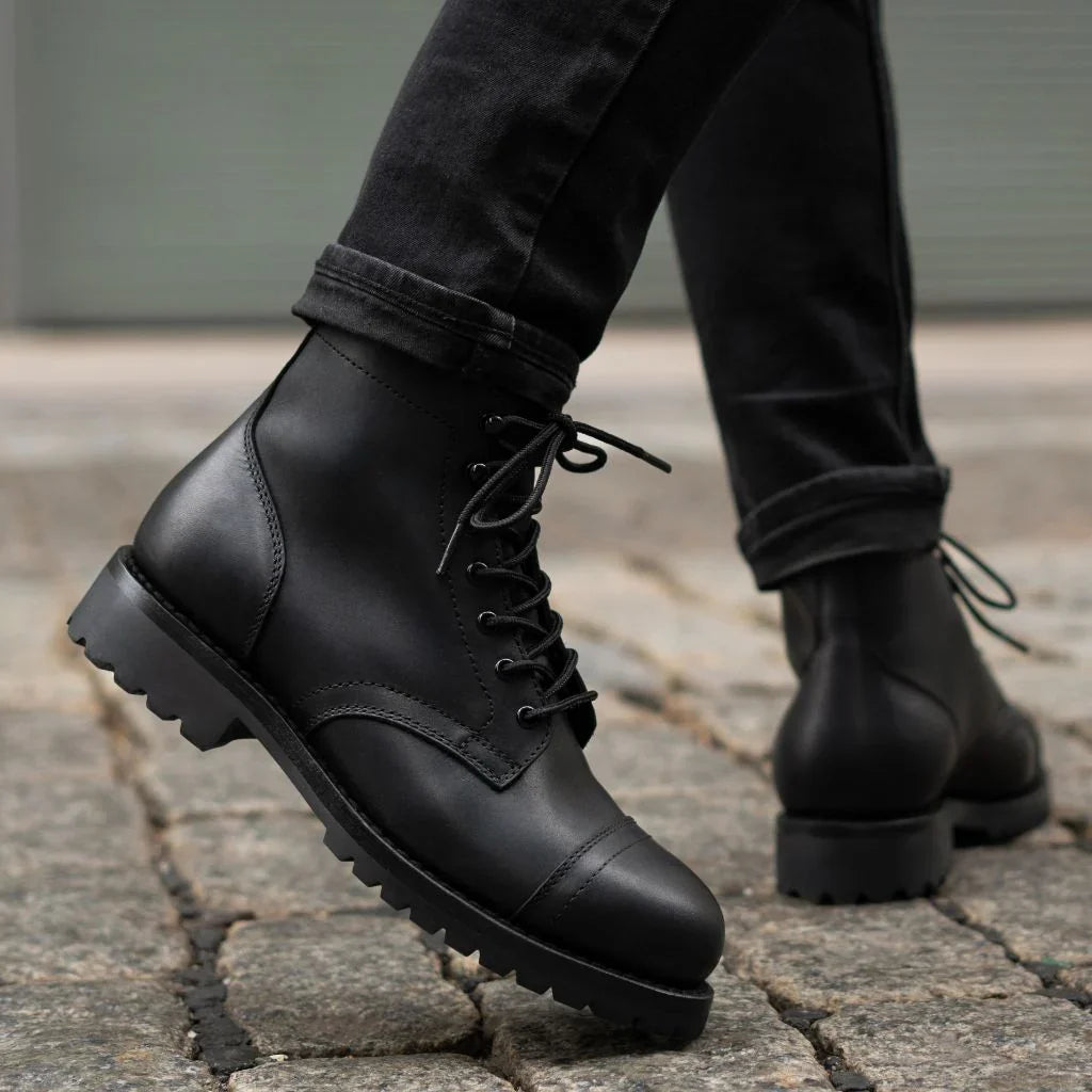 Heritage Captain StormKing® | Black Oil Tan